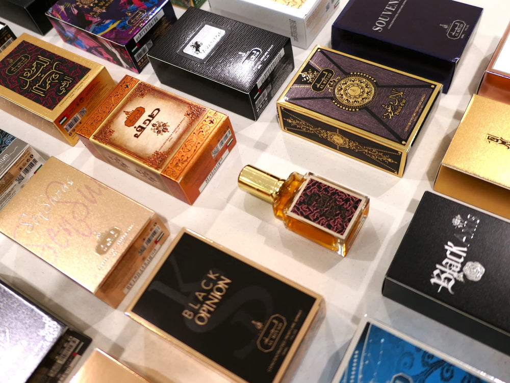 Maison d'Orient spray nozzle for smooth, even fragrance application.