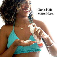 Maka Essentials anti-frizz-mousse smooths frizz and flyaways in humidity.