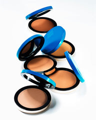 Compact designed for travel with refill pan included