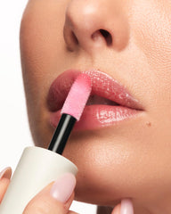 Creamy texture swatch highlighting avocado oil for deep hydration.