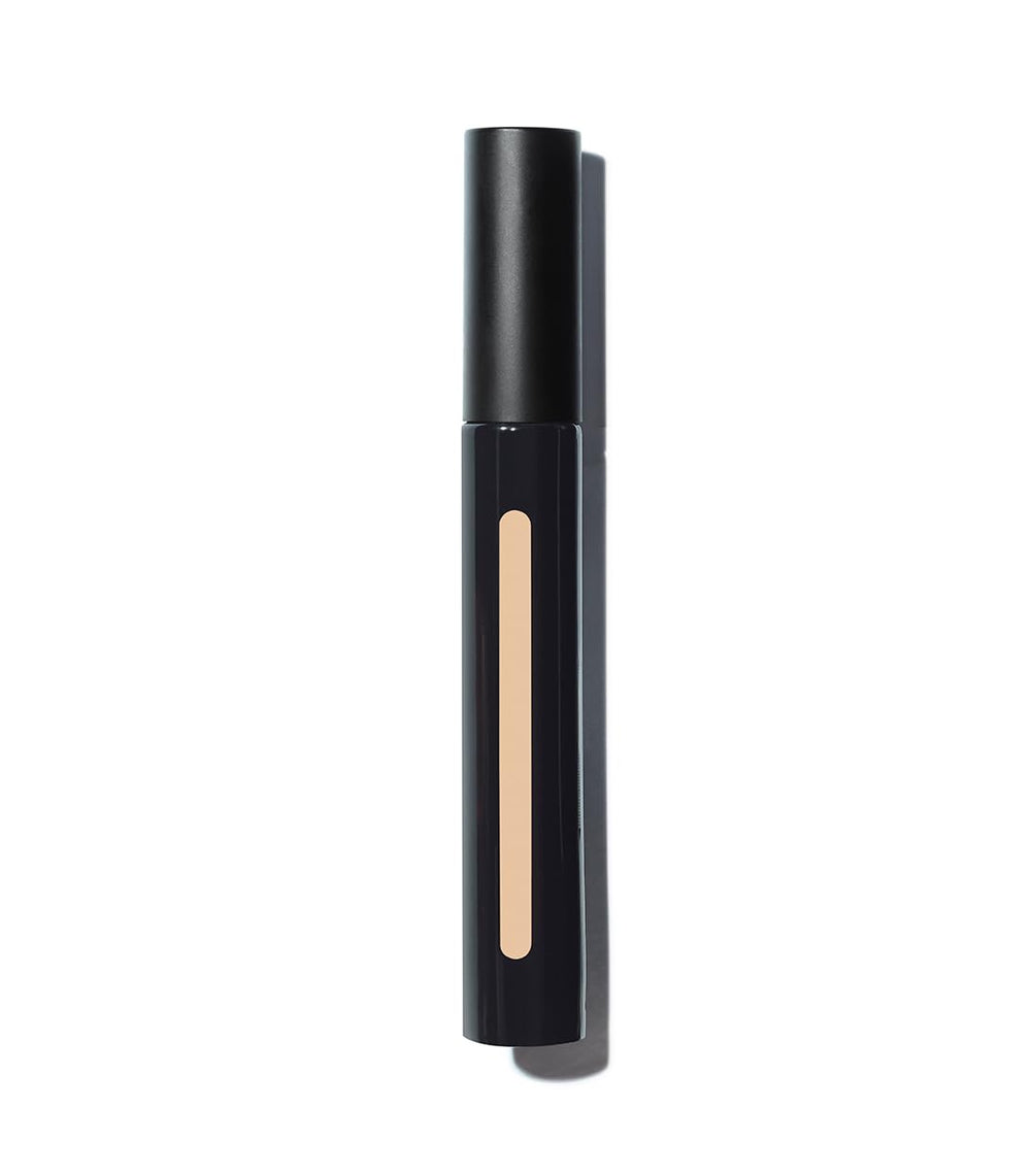 MAKE Beauty Skin Mimetic Concealer close-up texture highlights its skin-mimicking finish