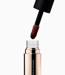 Lips wearing MAKE Serum Balm show plump, smooth texture.