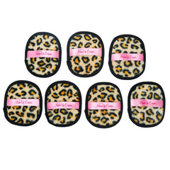 MakeUp Eraser Leopard 7-day set water-activated fibers in action on skin