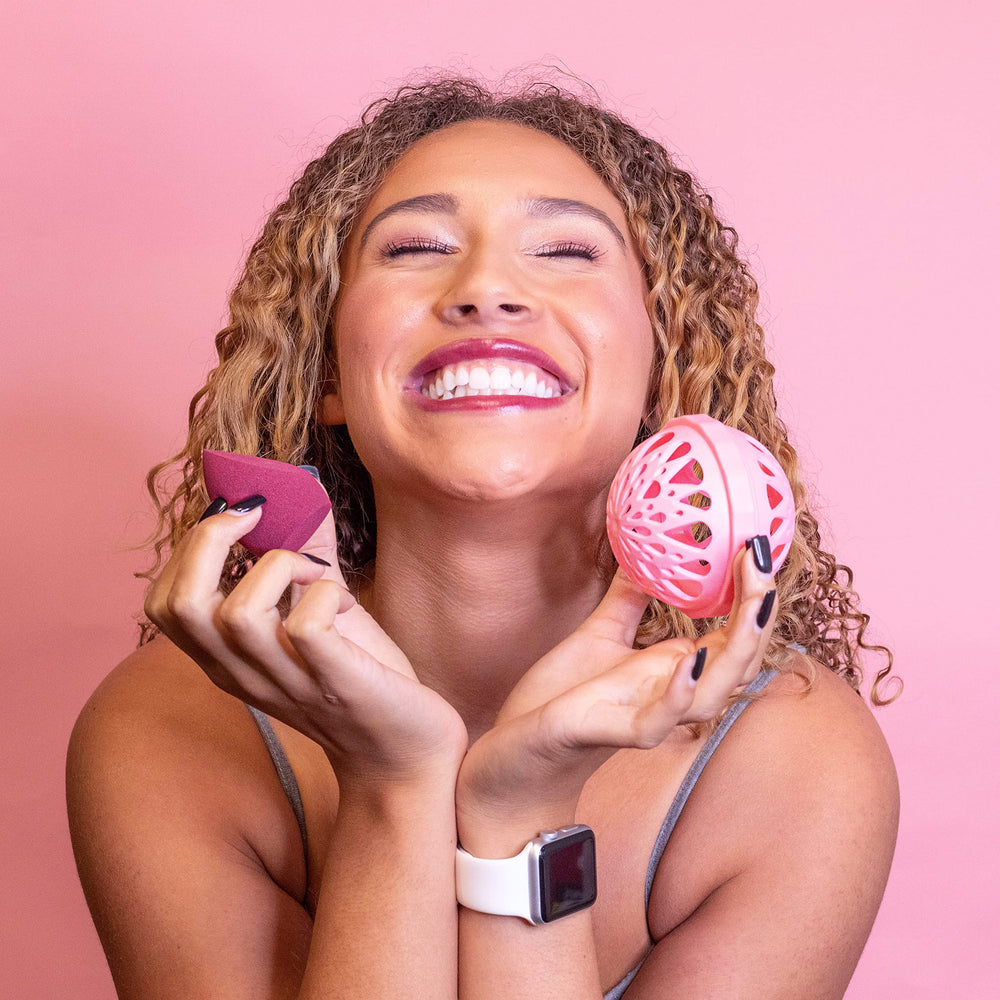 MakeUp Eraser Sponge two-in-one exfoliate side in action