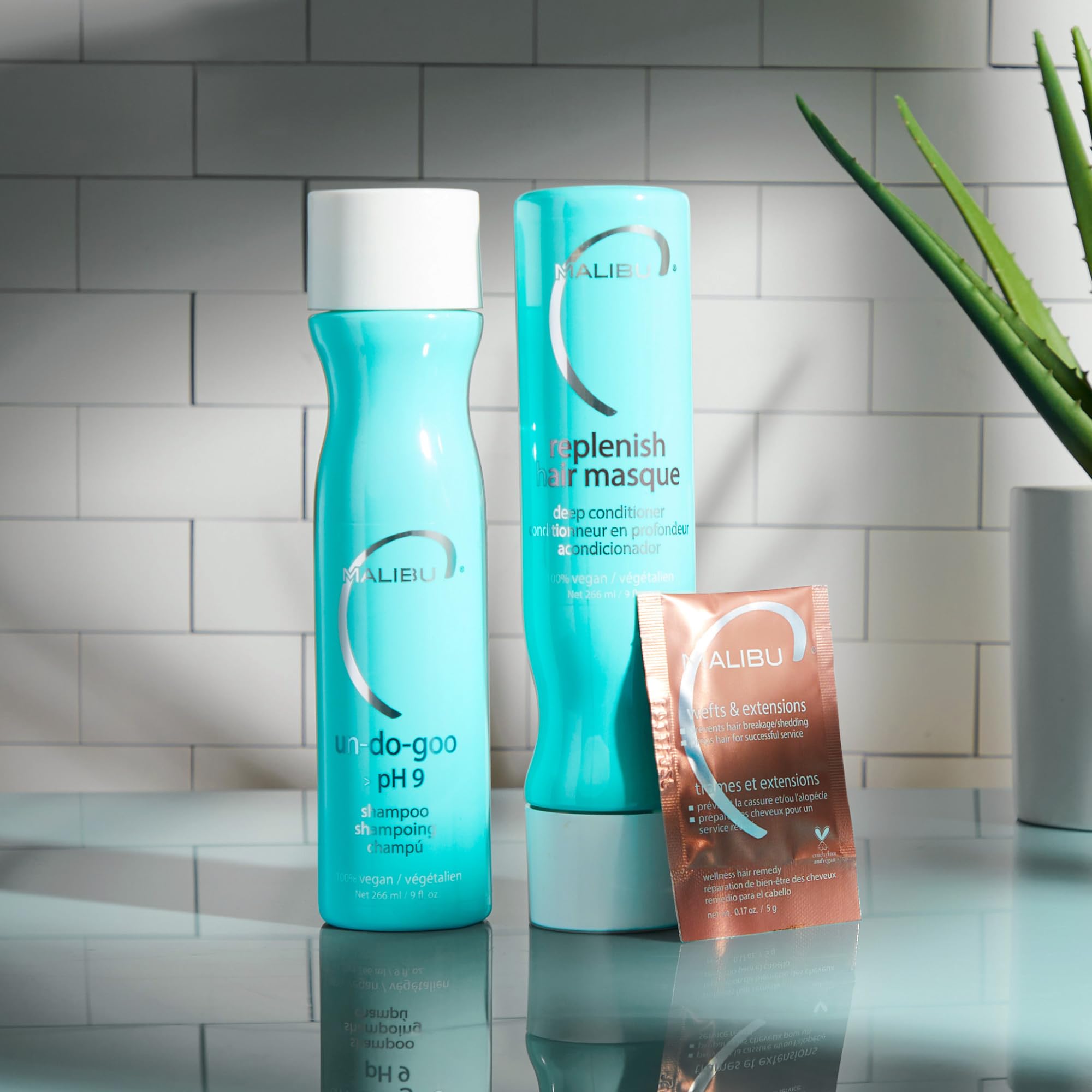 Malibu C Apply masque on damp hair demonstrates a 10-minute conditioning routine