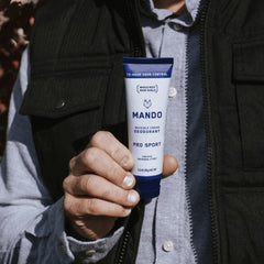Packaging highlights aluminum-free and baking soda-free safety for sensitive skin.