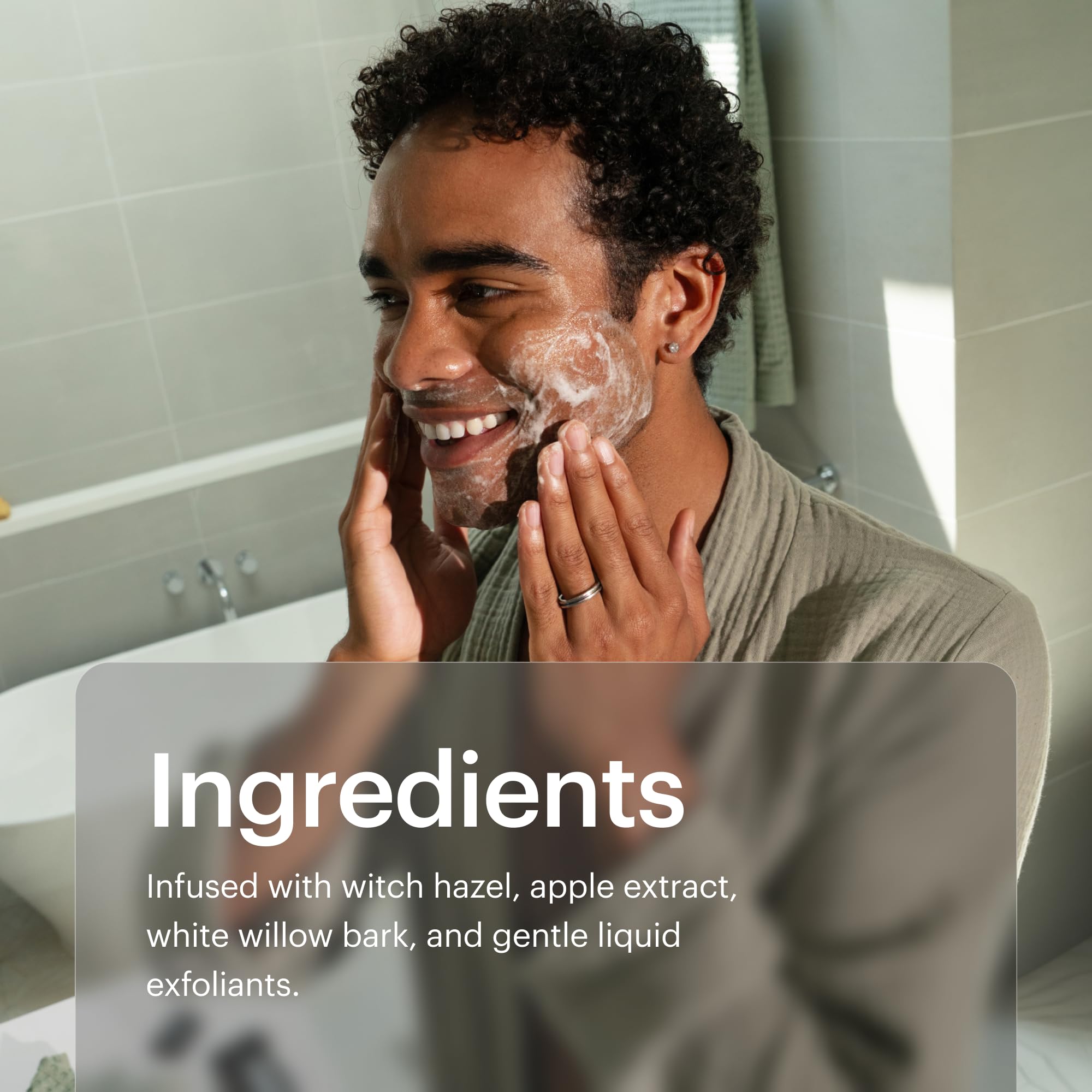 MANSCAPED Power Shave Gel close-up of Apple Extract ingredient for skin comfort.