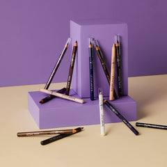 Marcelle Kohl Eyeliner Black Plum on the waterline for long-lasting wear