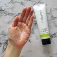 Mary Kay Clear Proof cleansing gel application demonstrates smooth cleansing routine