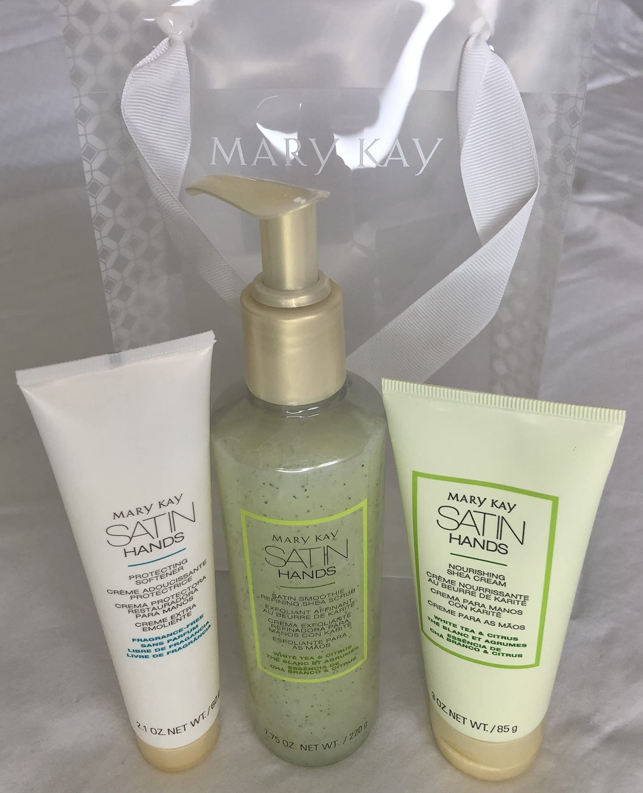 Mary Kay Satin Hands Pamering Set hand cream SPF 4 provides light daily protection