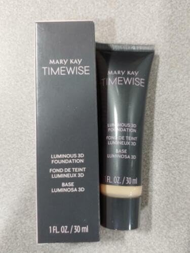 Mary Kay TimeWise Luminous 3D Foundation Ivory N160 swatch demonstrates seamless blending