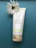 Packaging of Mary Kay White Tea & Citrus Satin Body wash highlighting 6.5 oz size