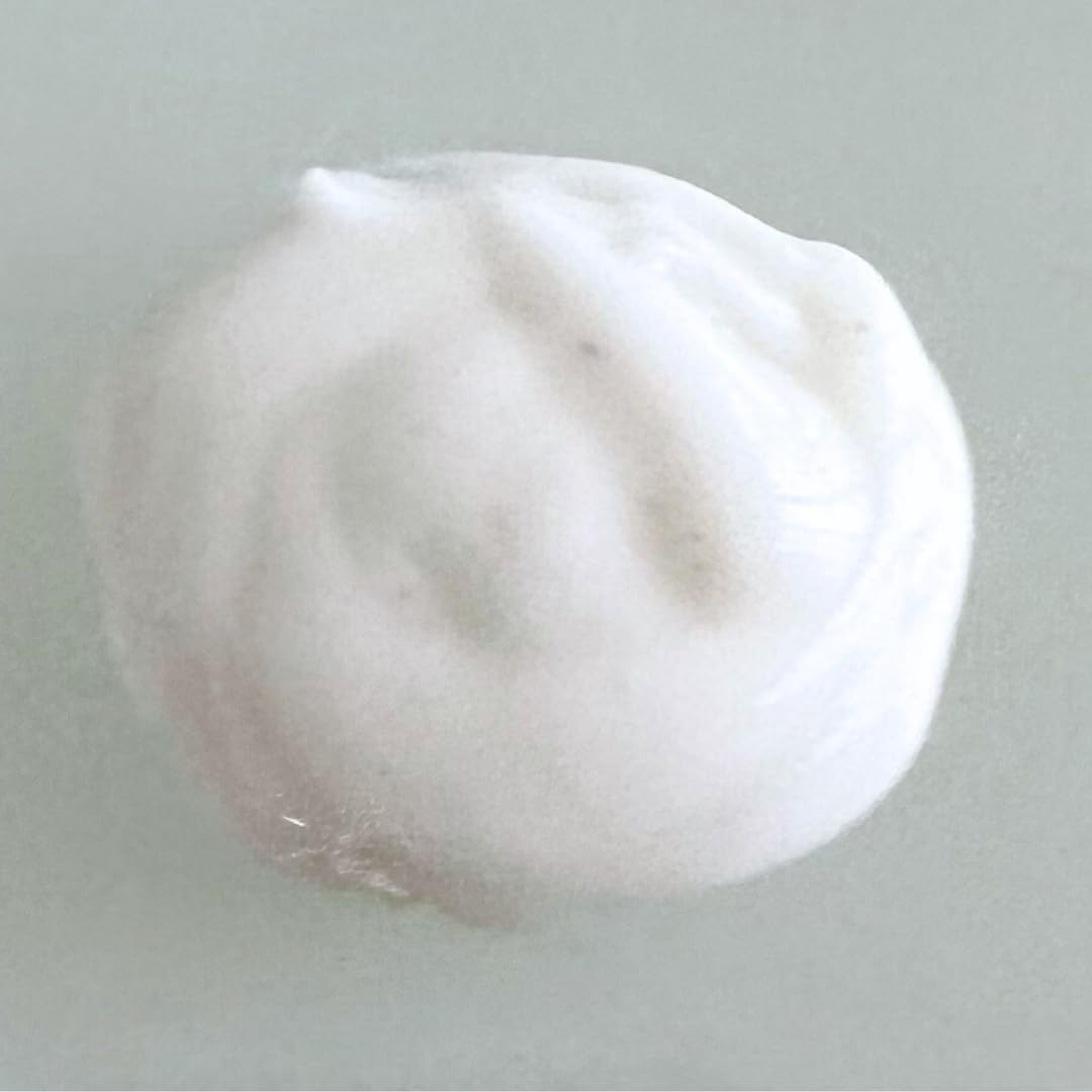 Visual of color-safe formula from MASAMI Hydrating Conditioner benefiting color-treated strands