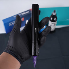 RCA cable on MAST TATTOO Tour Fly enables wired operation flexibility