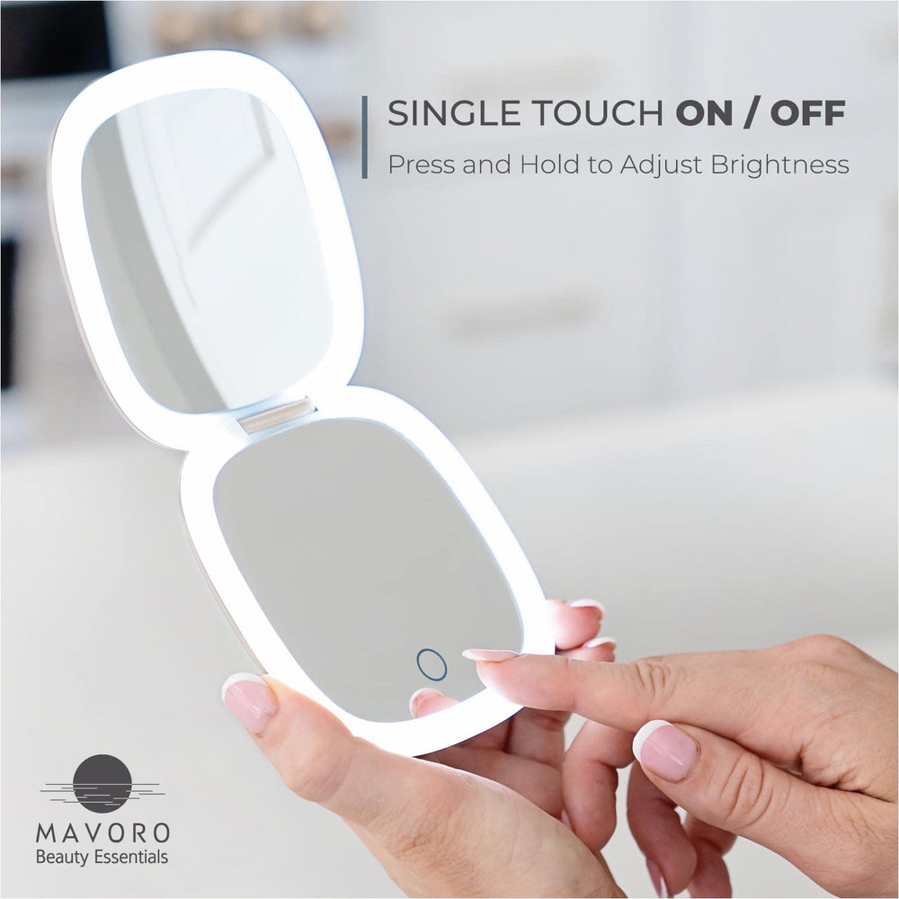 Mavoro travel mirror with 10x magnification for precise grooming