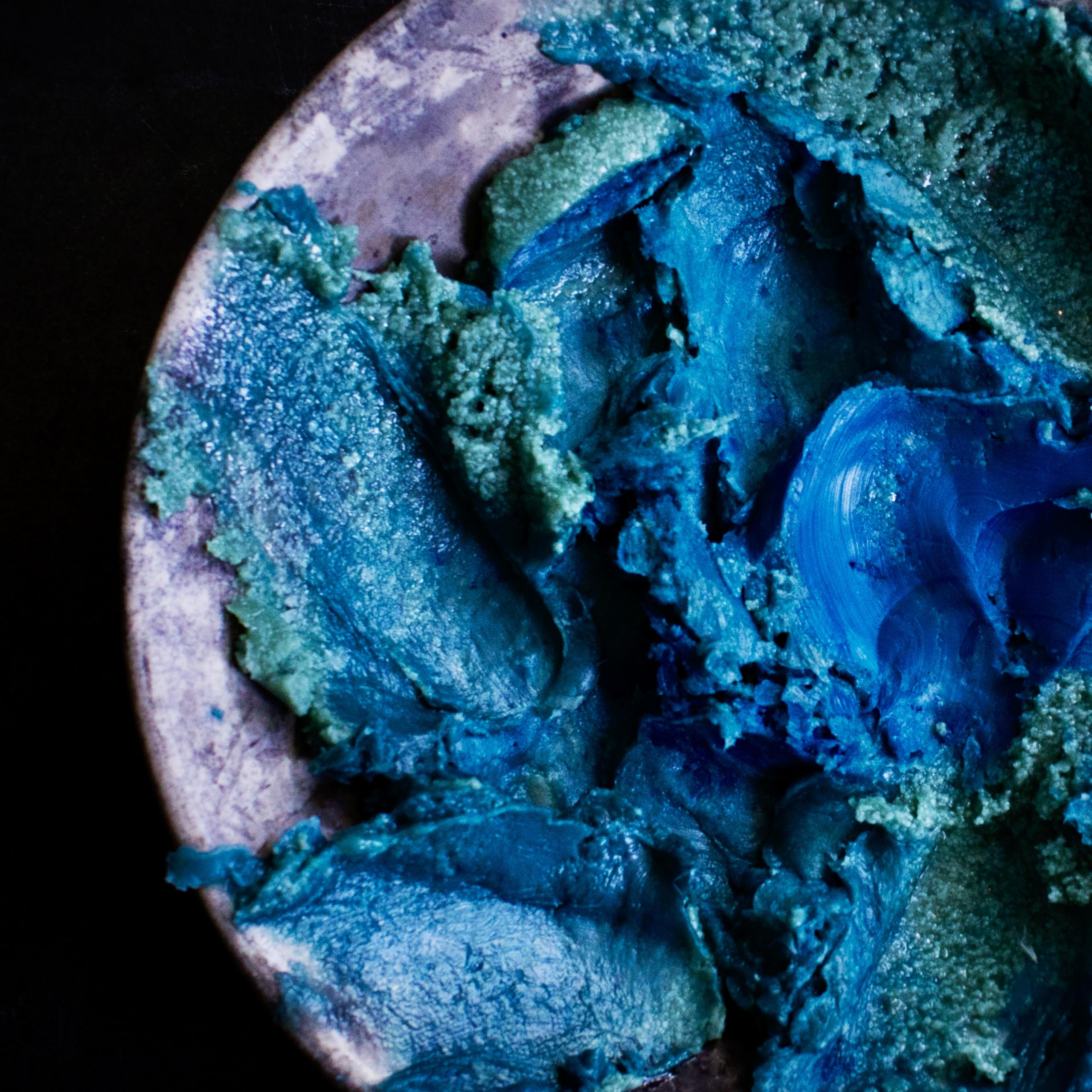 May Lindstrom Skin The Blue Cocoon spa-like aroma enhances morning routine.