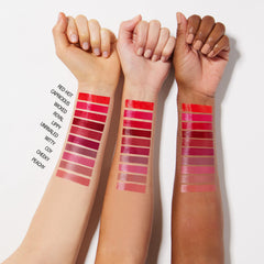 Precise flocked applicator from Maybelline Super Stay Vinyl Ink for clean coverage