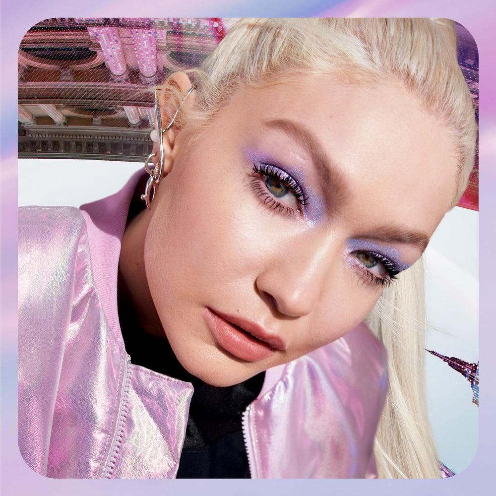 Cap and wand of Maybelline mascara highlighting easy removal with micellar water.
