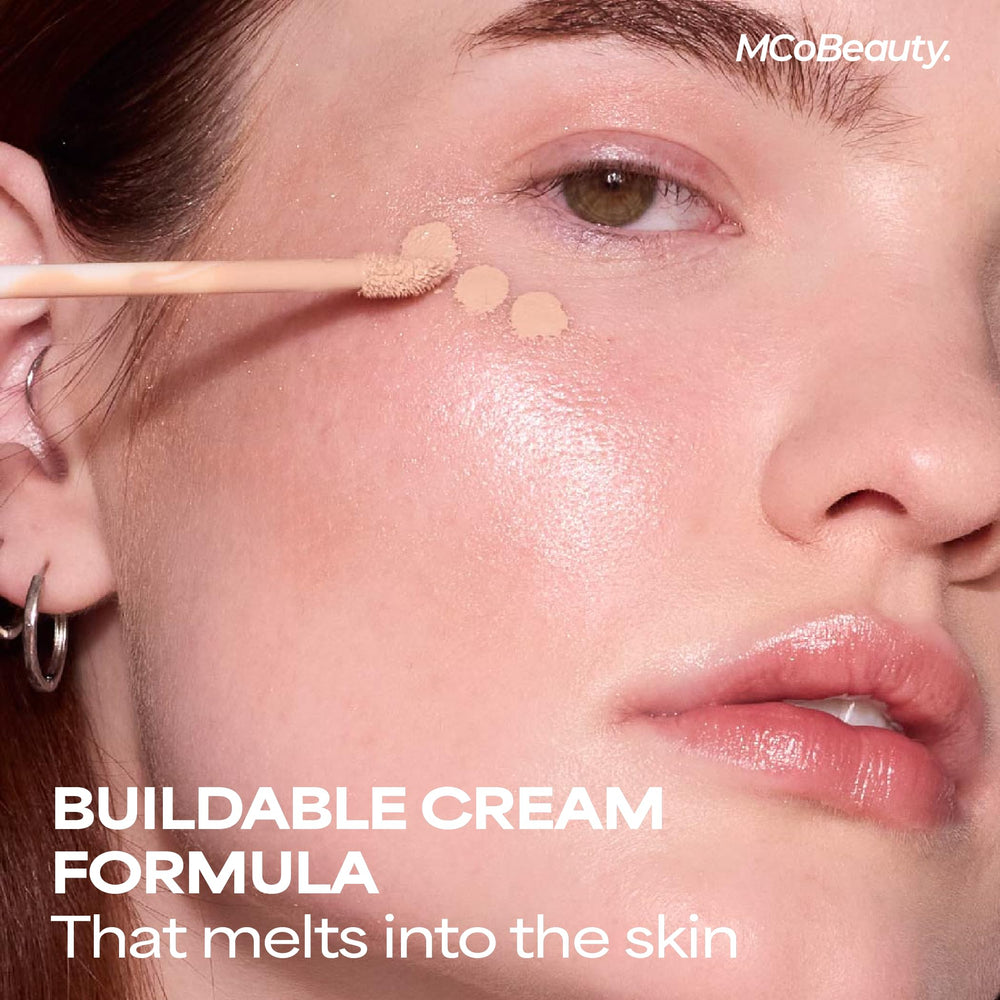 MCoBeauty doe-foot applicator demonstrates precise coverage in a close-up shot.