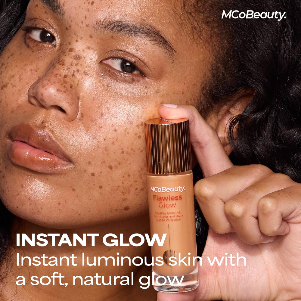 MCoBeauty Flawless Glow applicator closeup for precise, clean placement on cheeks