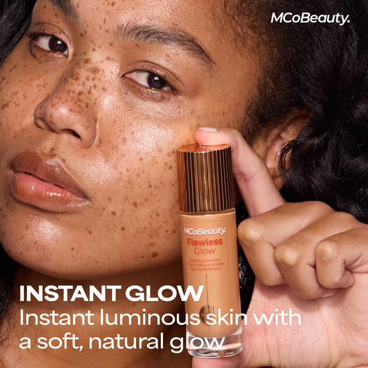 MCoBeauty Flawless Glow applicator closeup for precise, clean placement on cheeks