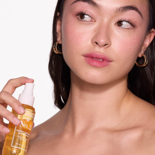 MCoBeauty Fragrance Mist No.1 spray demonstrates even dispersion for all-day freshness