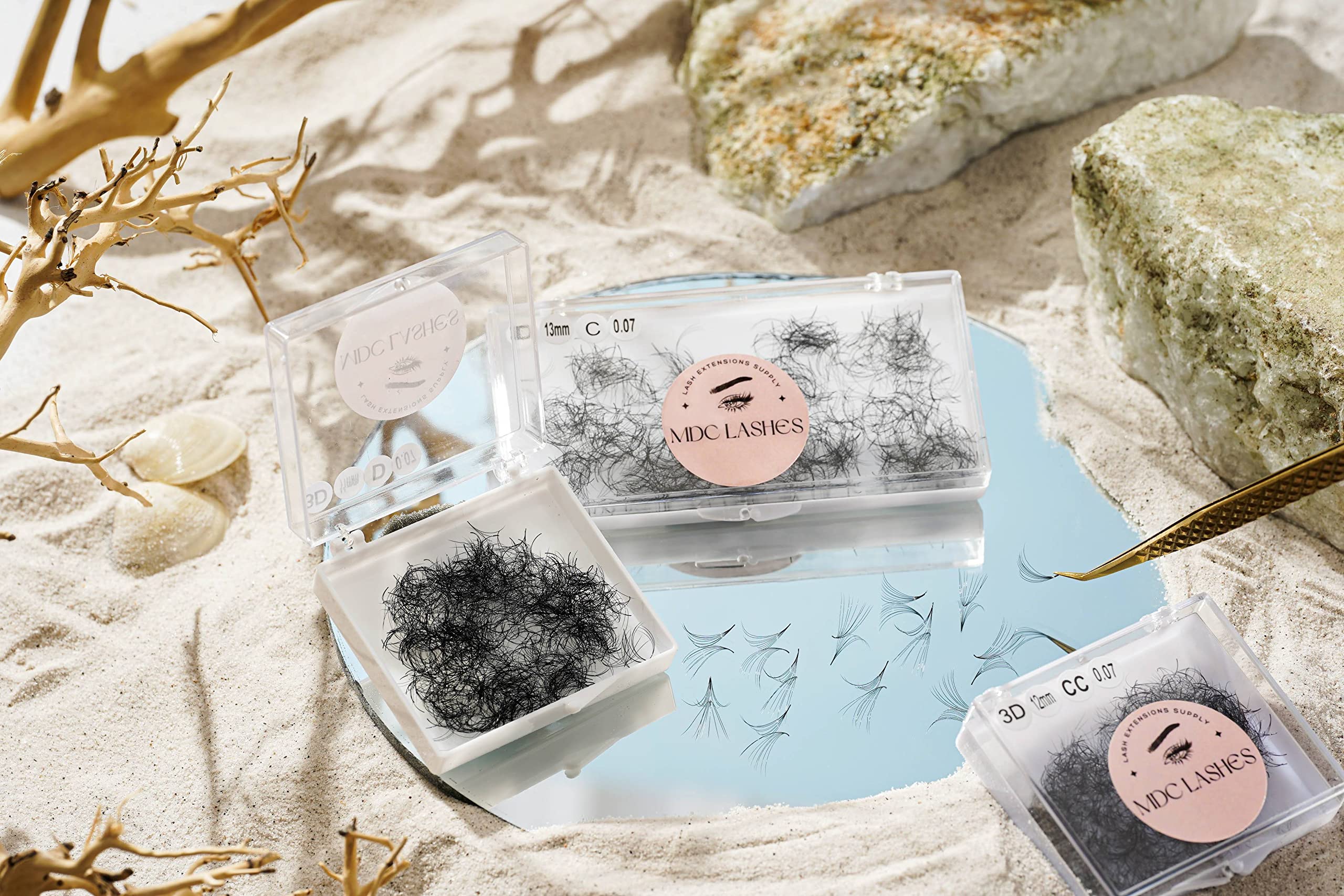 MDC LASHES 500 Promades fans range 8-18mm lengths for flexible styling.