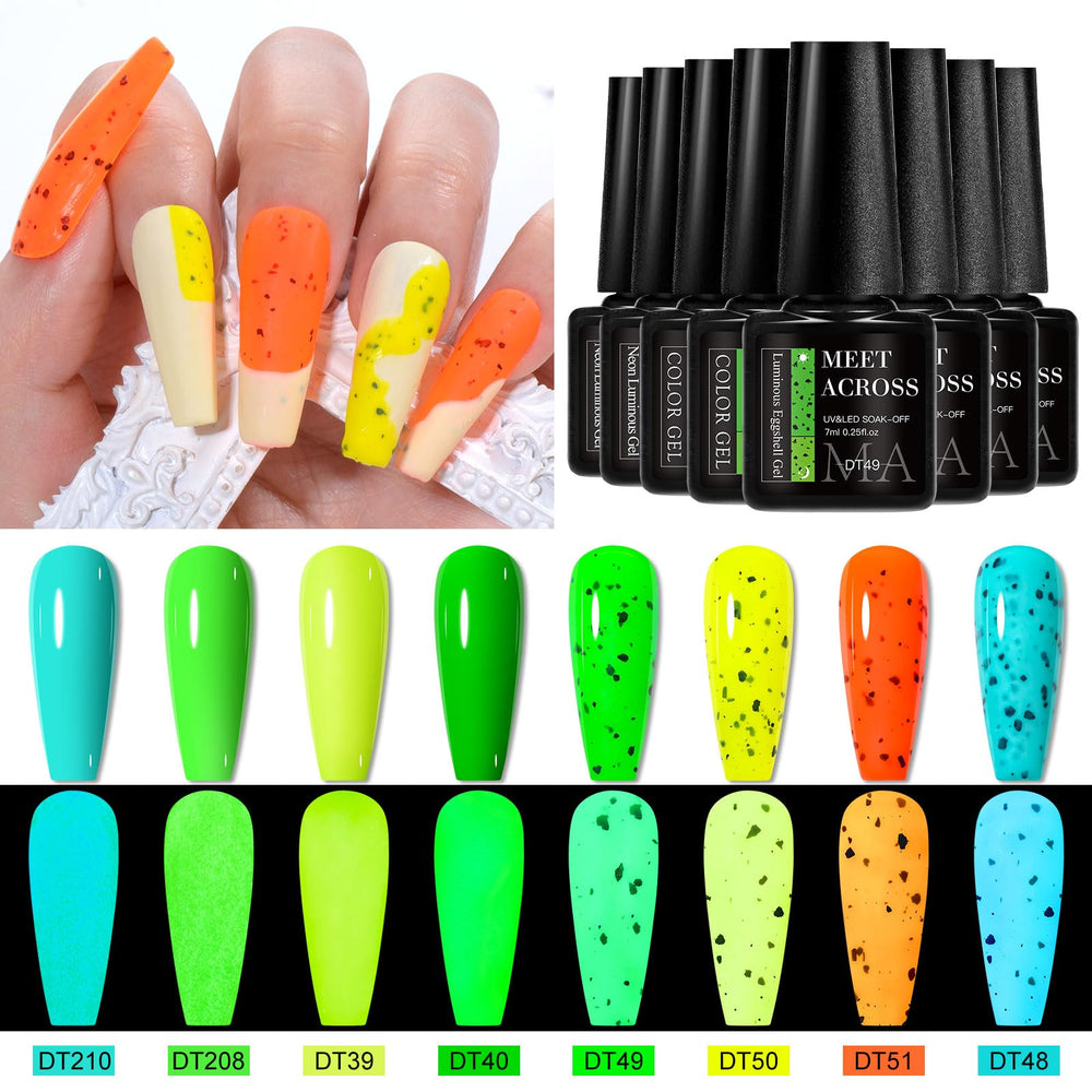 MEET ACROSS glow polish charges with UV or sun for vivid night glow