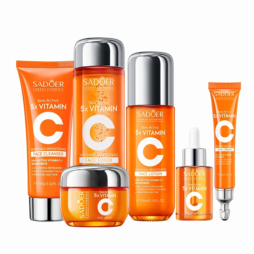 MEIYUANNAISI Vitamin C cleanser bottle prepares skin for hydration and brightness.