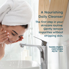 MELORA Manuka Honey Face Wash with steam-distilled manuka oil concept