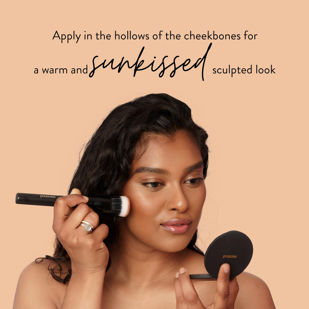 Mented bronzer palette glow detail highlights vitamin-enriched formula for luminous finish