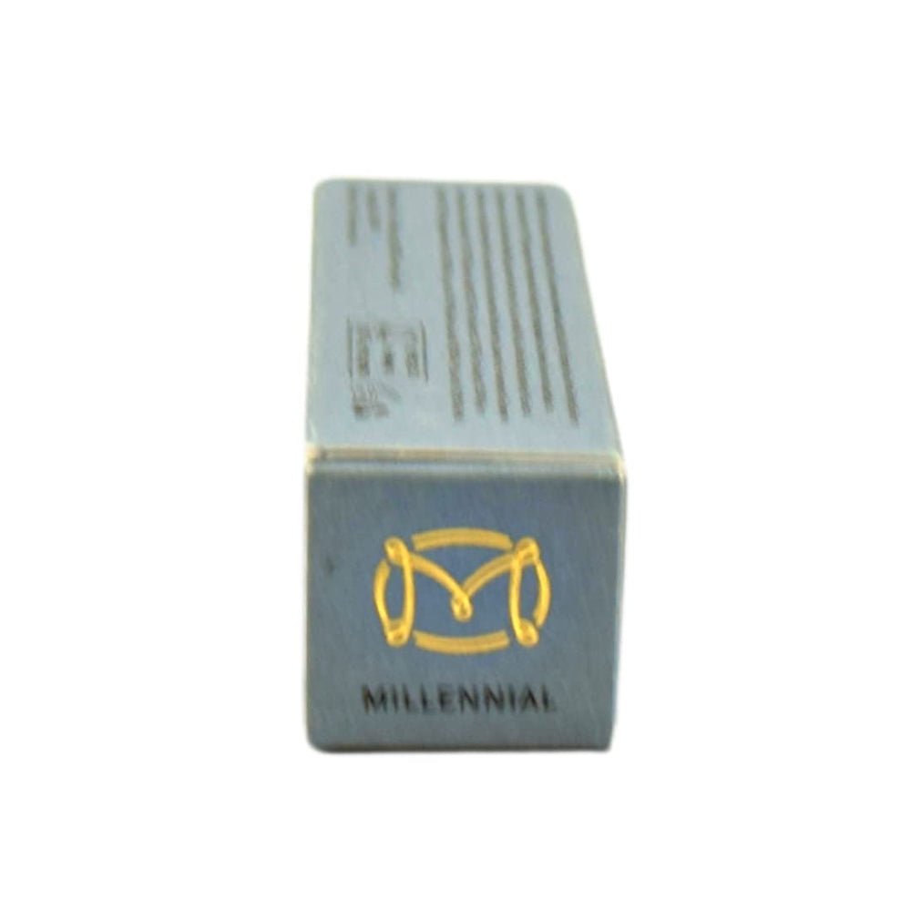 Merit Signature Lip branding on box and cap.