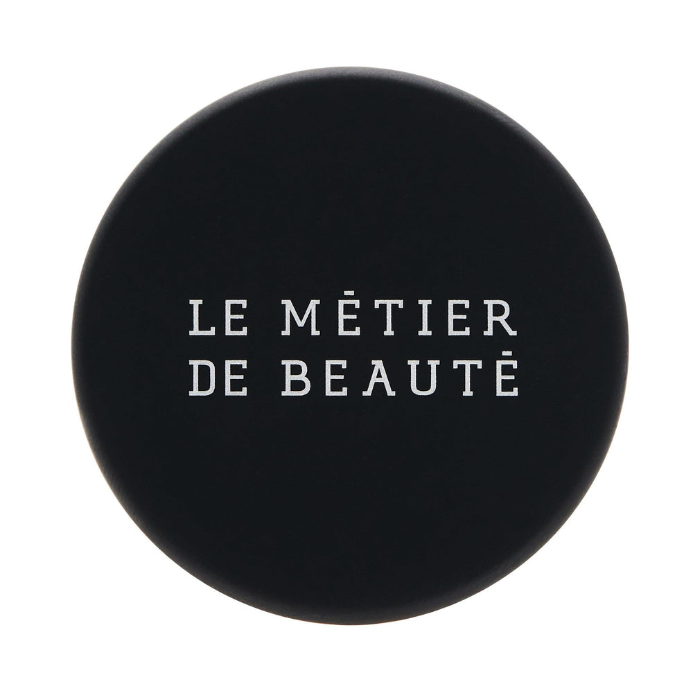 Close-up of dewy finish enhancing radiant skin with Ginger Lily shade.
