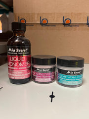 Mia Secret clear acrylic powder bottle for natural-looking overlays.
