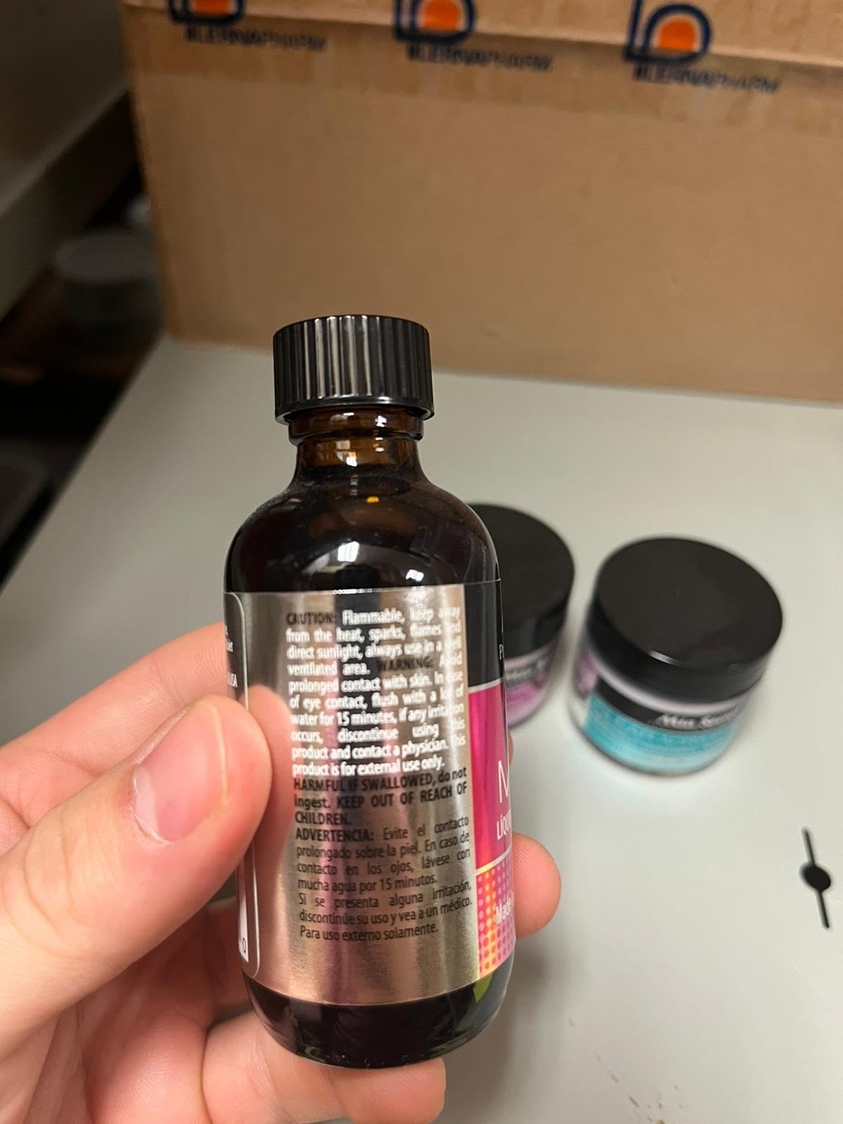 Compact packaging shows precise dimensions for easy storage.