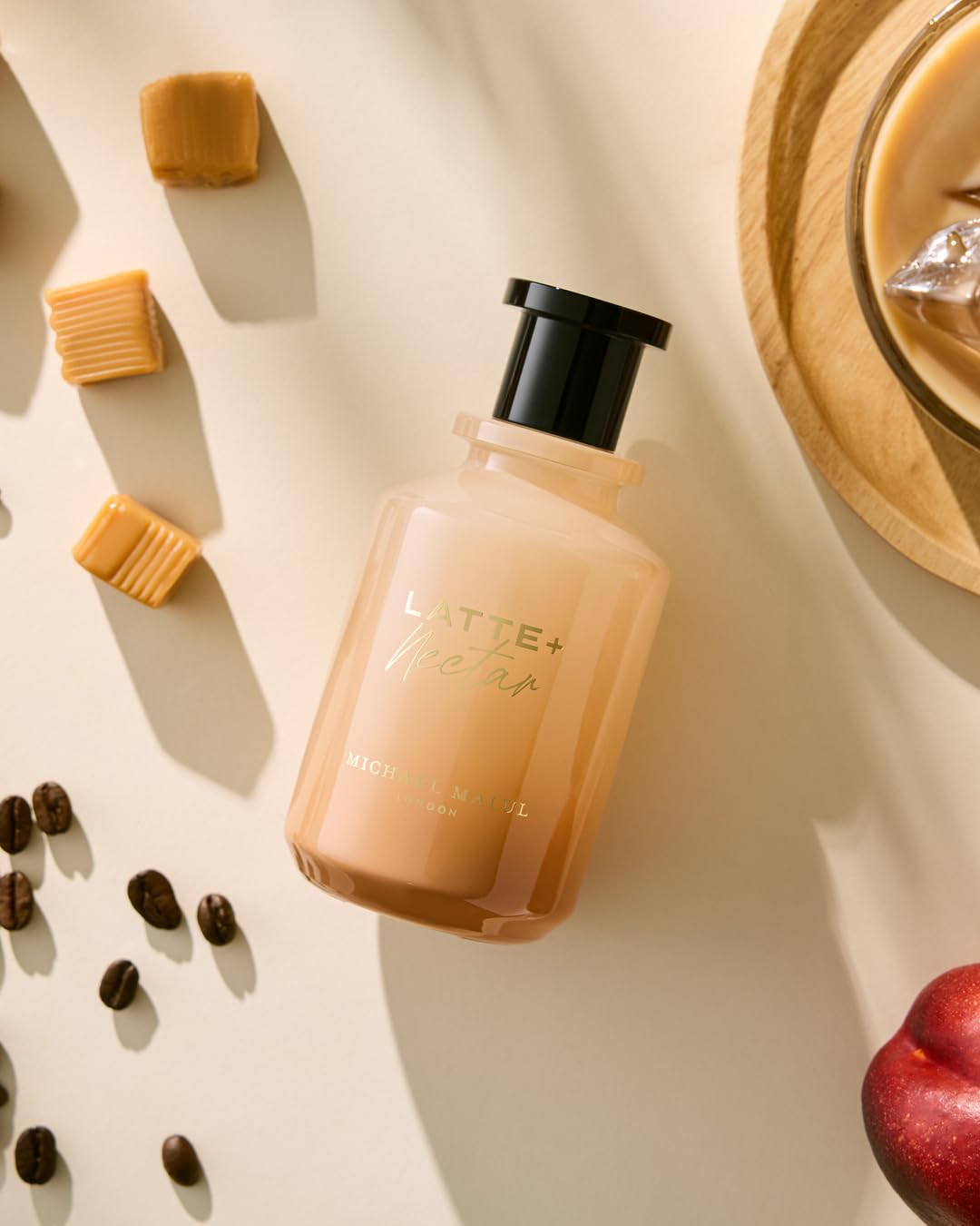 Base notes of Whipped Cream, Amber, and Musk for creamy depth.