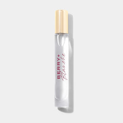Top notes of Berry+Blanche with wild strawberry and pepper create a mysterious opening.