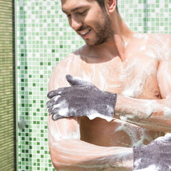MIG4U reusable bath gloves hanging by loop after use