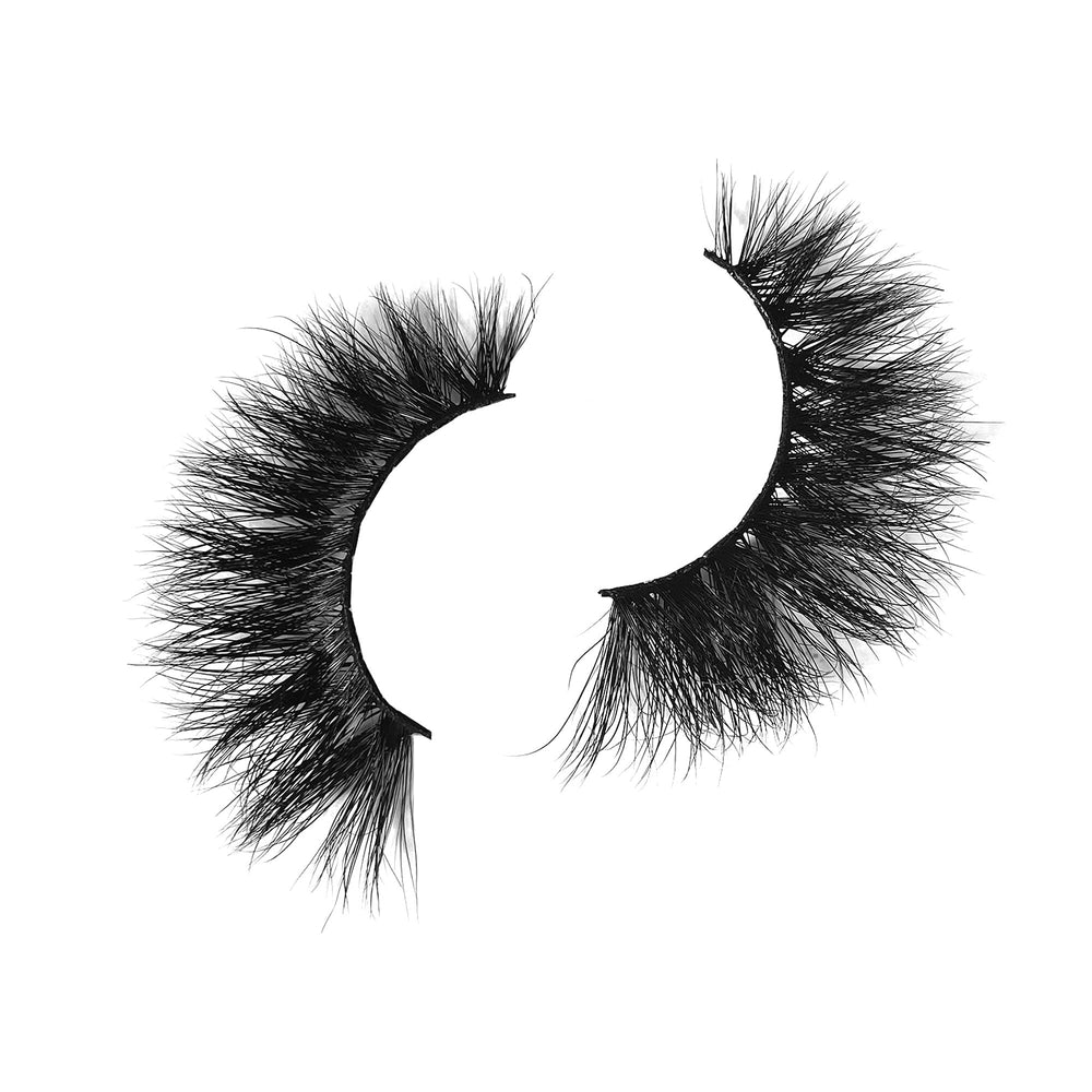 Mikiwi full-strip lashes ideal for weddings and photo shoots