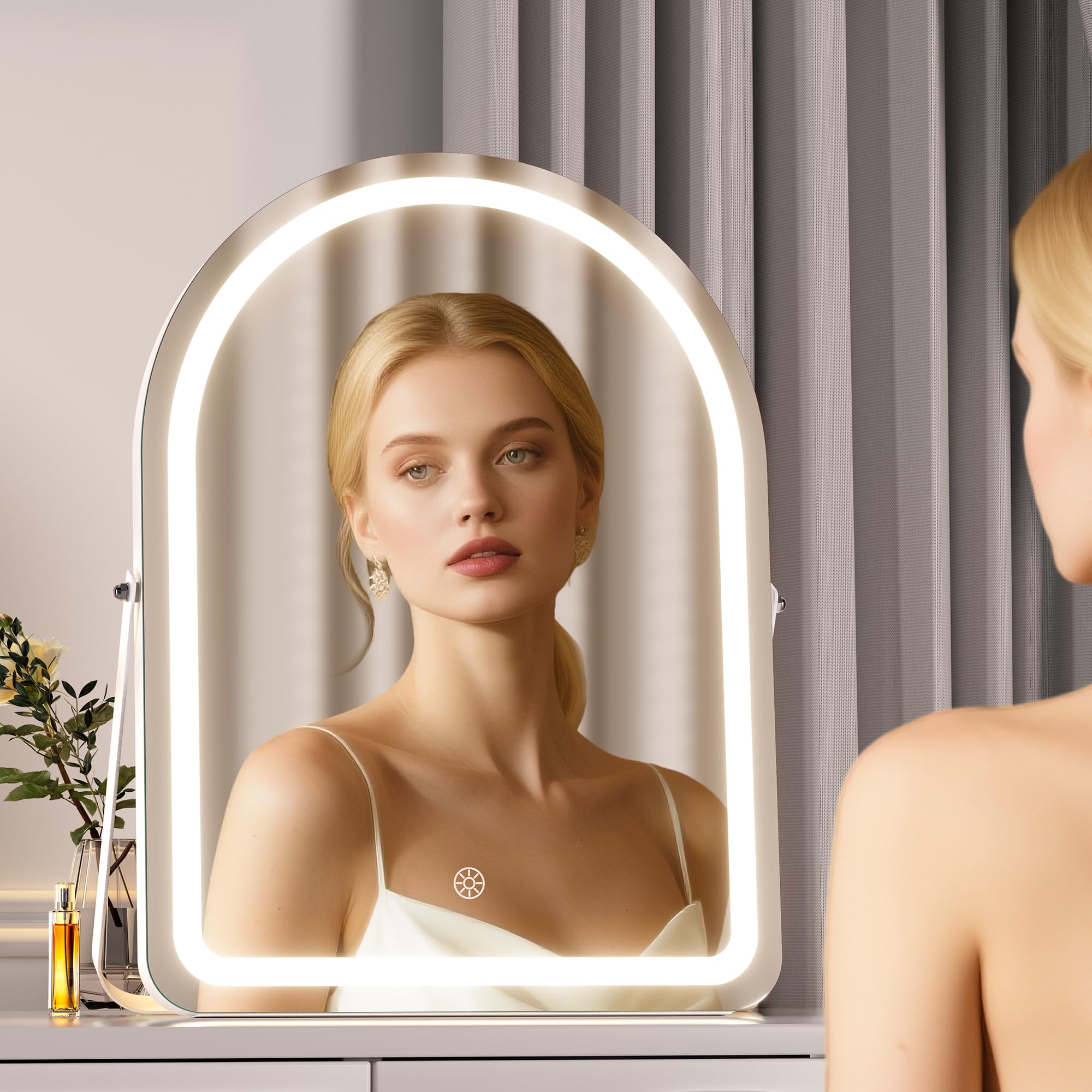 MINISO vanity mirror 3mm HD glass delivers a distortion-free reflection.
