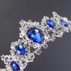Minkissy lightweight bridal tiara with dimensions highlighted for all-day comfort.