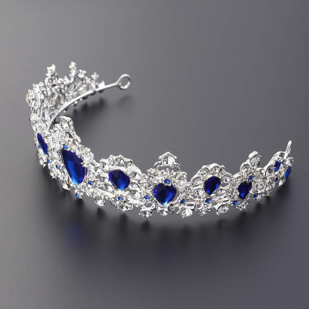 Minkissy sparkling tiara detail catching light from multiple angles.