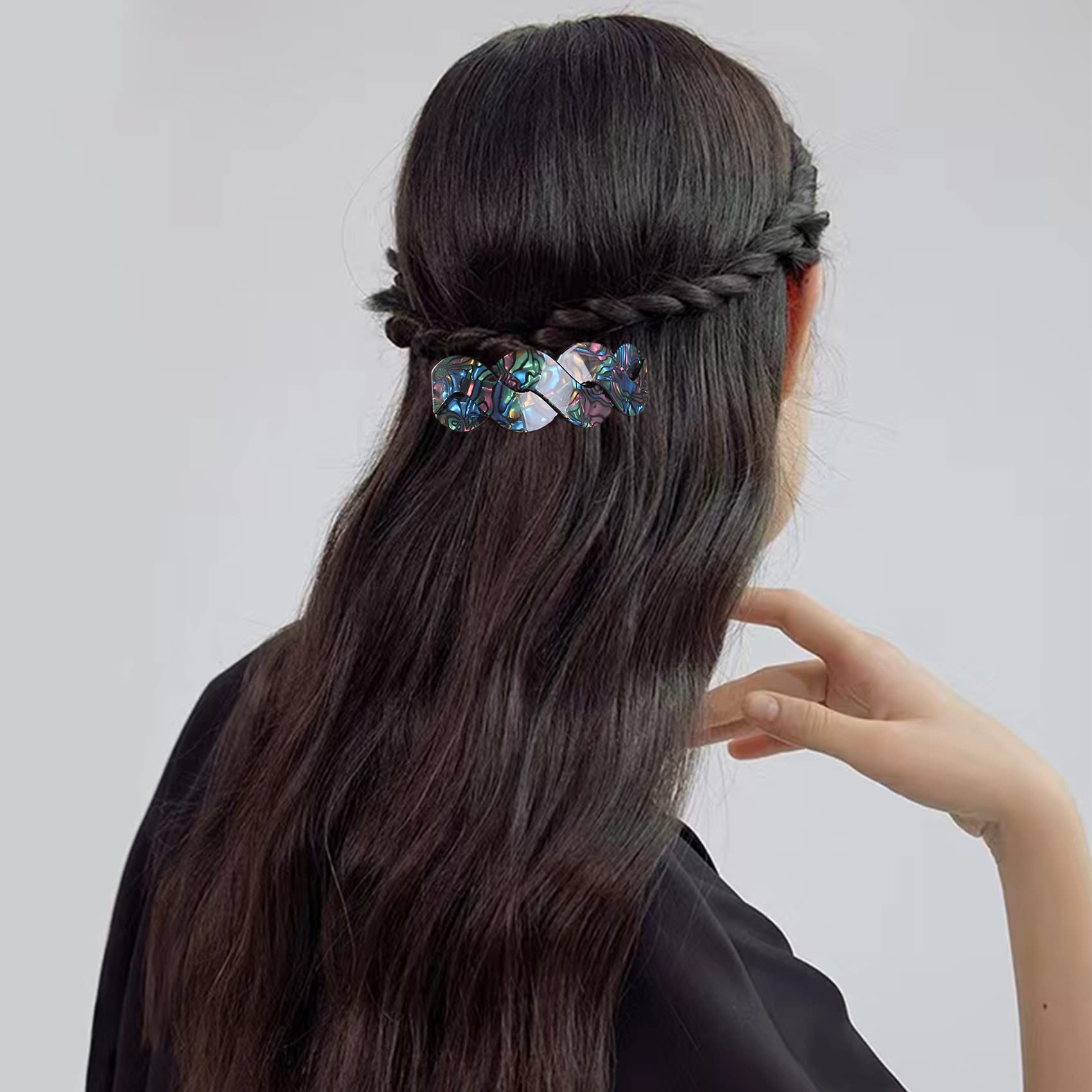 Mistofu thick-hair large clip keeps thick strands in place all day.