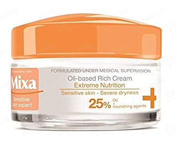 Mixa Extreme Nutrition cream jar for dry skin hydration.