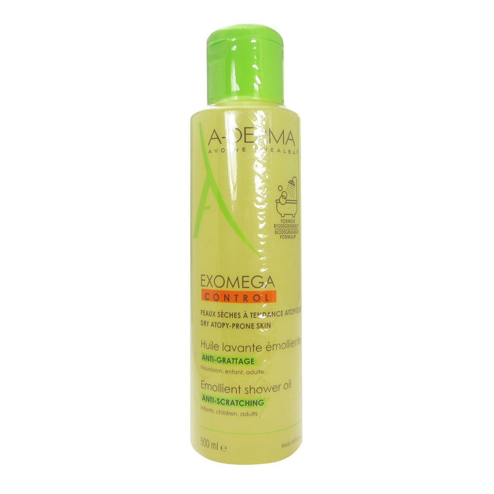 MNAFKT A-DERMA Exomega Control bottle pour demonstrates gentle cleansing for sensitive skin.