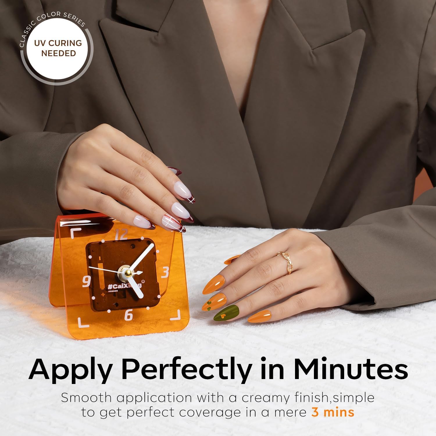 Modelones glossy top coat bottle delivers high-shine, long-lasting finish