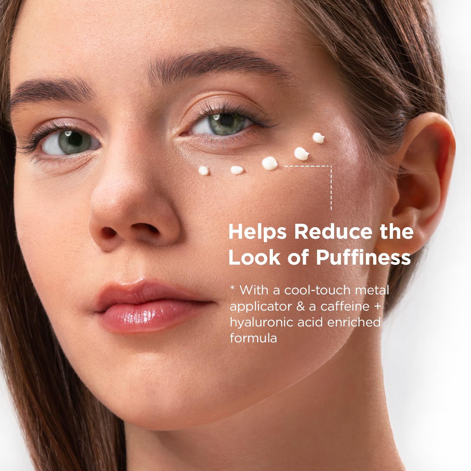 MOMOHOO Under Eye area application demonstrates gentle massage motion.