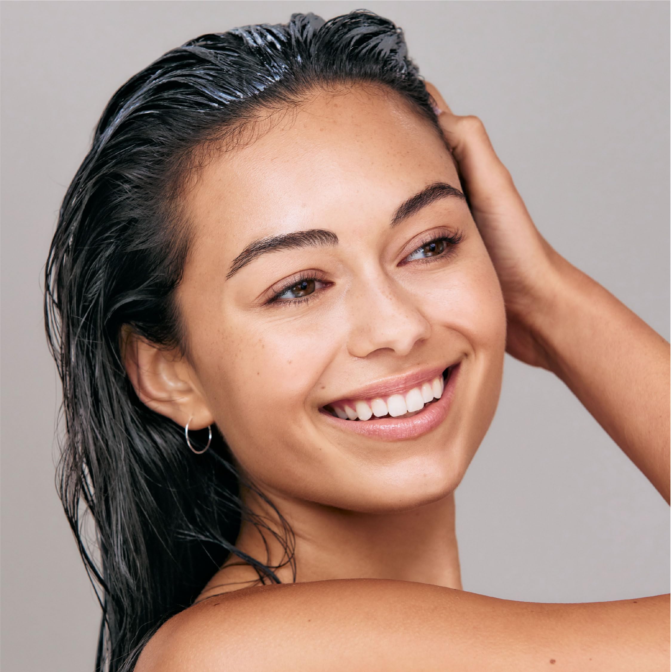 MONAT Balance vegan, sulfate-free formula label emphasizes ethical clean beauty.