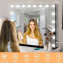Detachable 10X magnifier from Moonee for precise makeup detail
