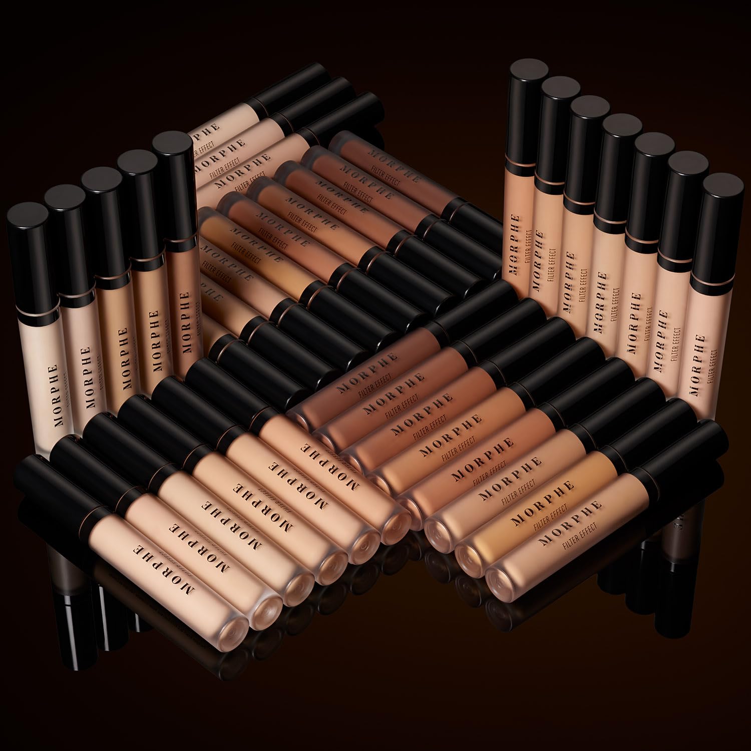 MORPHE concealer provides a natural finish and glow on the face.